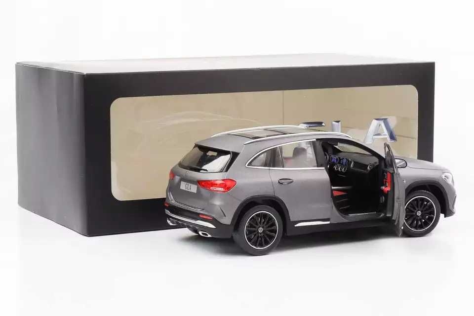 Mercedes-Benz GLA class/ Diecast 1:18