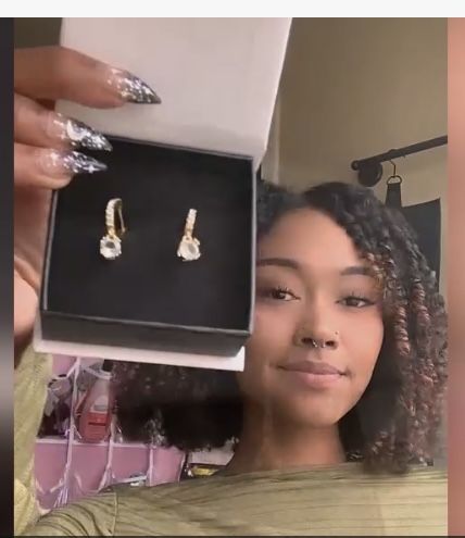 Cate & Chloe McKenzie 18k бяло злато инкрустирани обеци със Swarovski