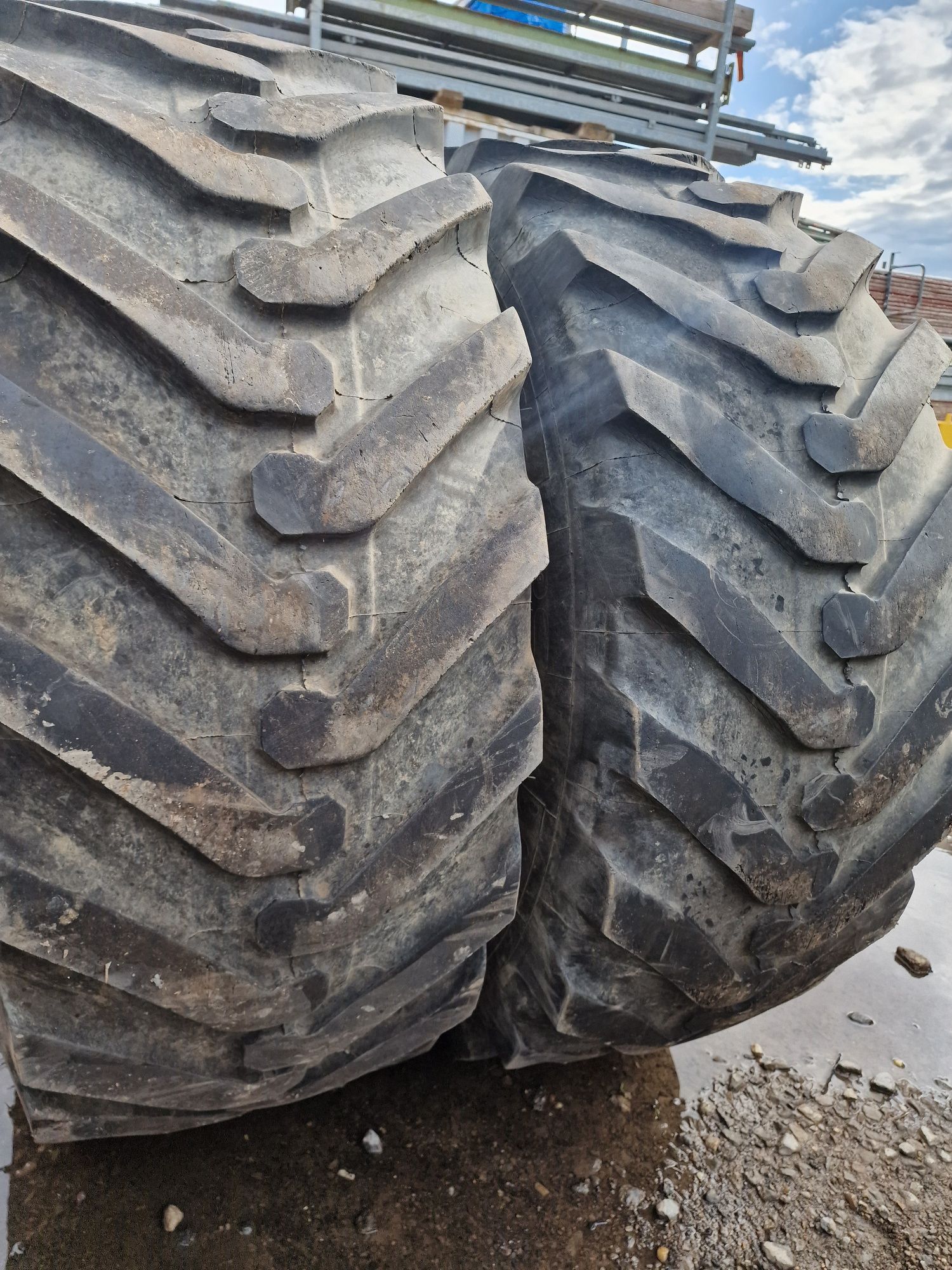 Anvelope Buldo 18.4-26 (480/80-26) marca Michelin