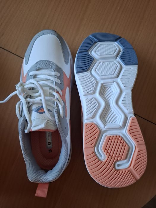 Нови дамски маратонки Runners