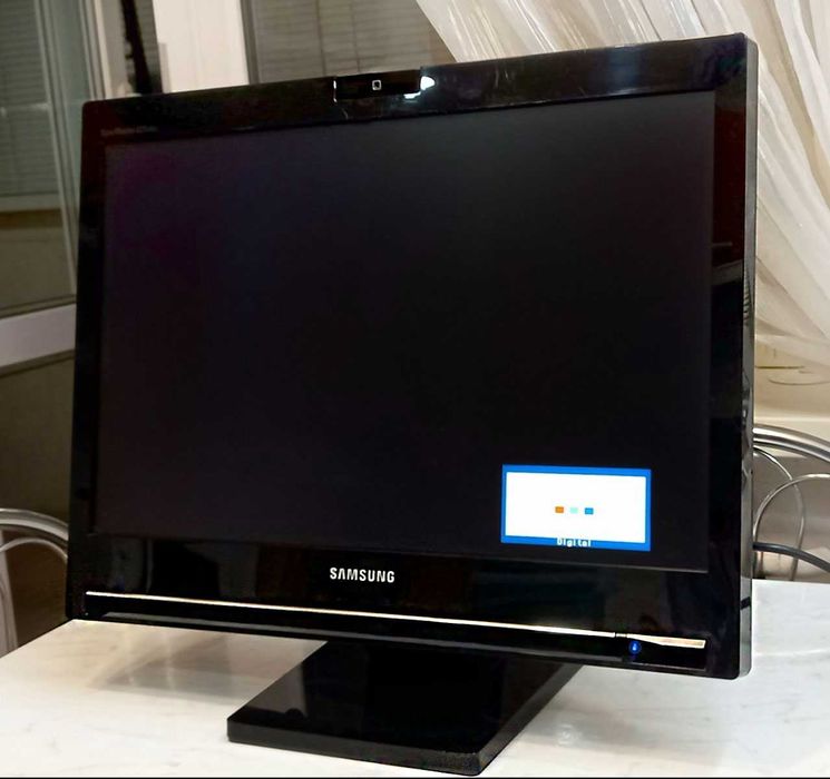 МОНИТОР с камерой, звуком, USB портами, системный блок - в подарок