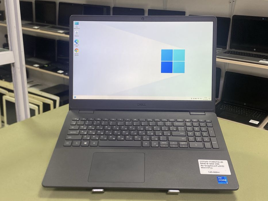 Dell i5-1135G7 / 8GB / SSD 256GB / Xe Graphics. FullHD, Win11 Pro