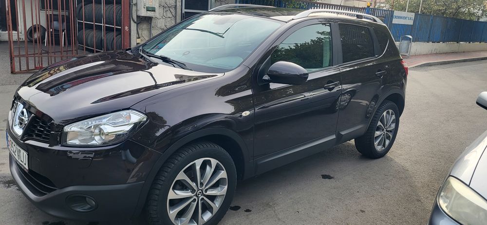 Vând nissan qashqai