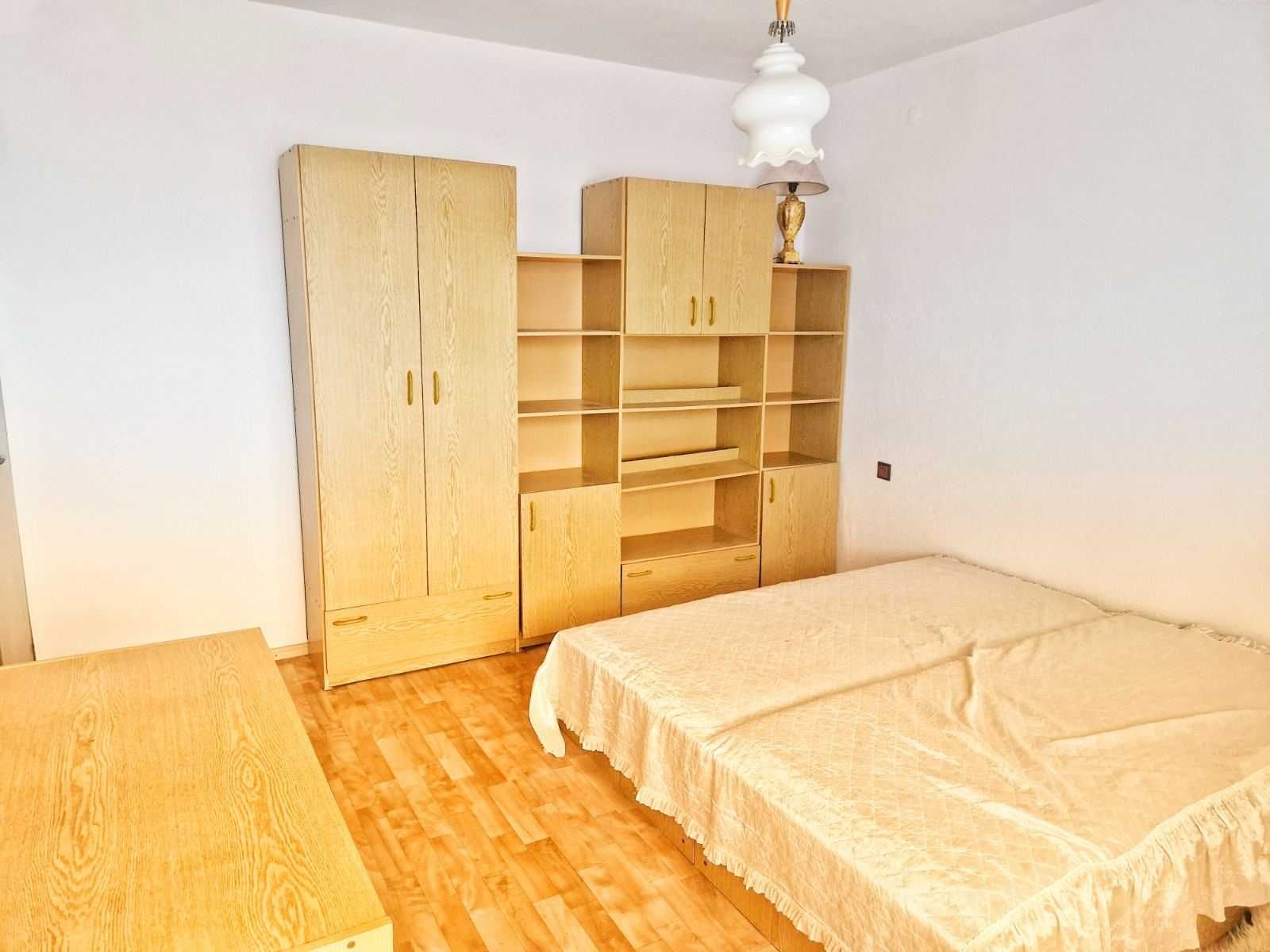 Имот Корект продава 4- Стаен апарт, кв.Изток