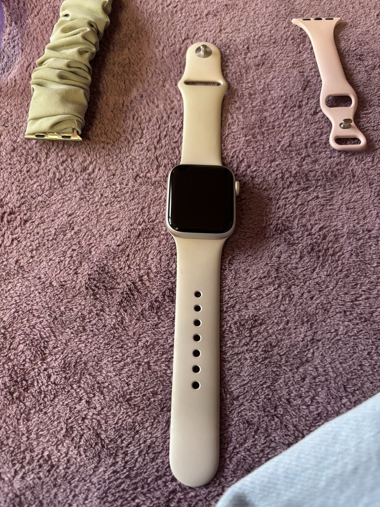 Apple watch SE (2022) - като нов