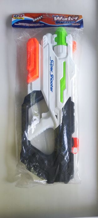 Продам новый водный бластер (пистолет)