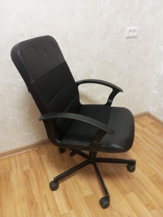 Продам офисное кресло