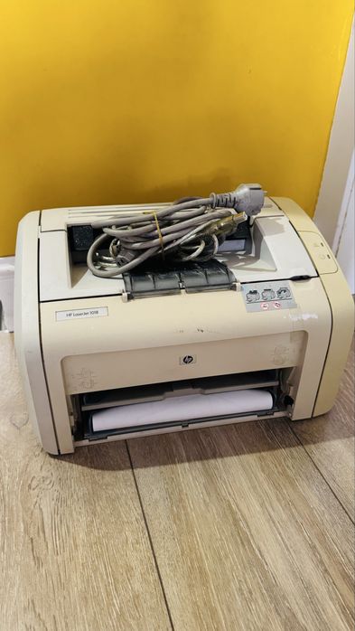 Продам принтер HP1018 в хорошем состоянии