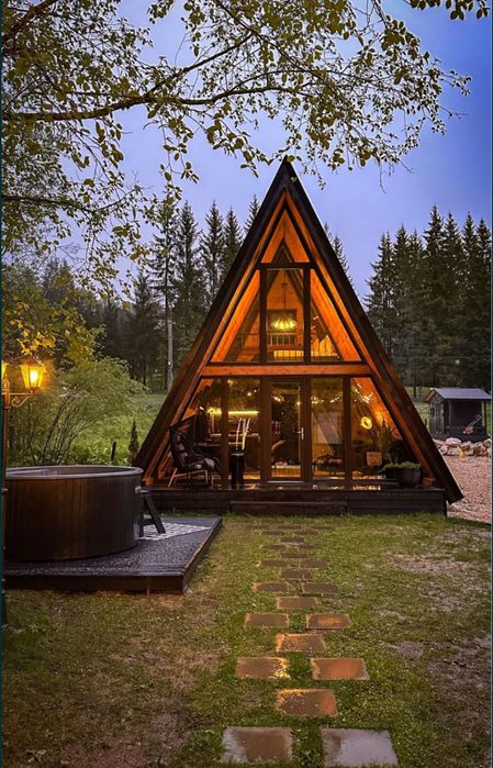 Vand cabane din lemn