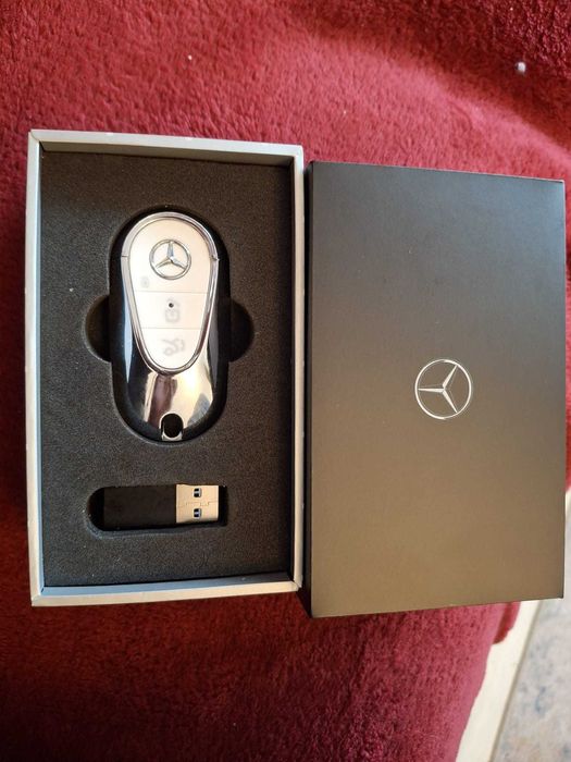 Stick usb ORIGINAL Mercedes-Benz 32GB