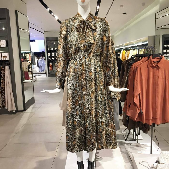 Rochie Zara office snake print S/M noua satinata