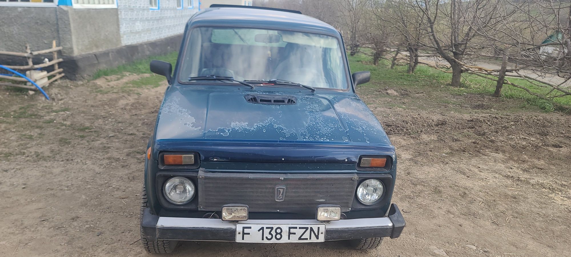 Продам ниву 2002 года!