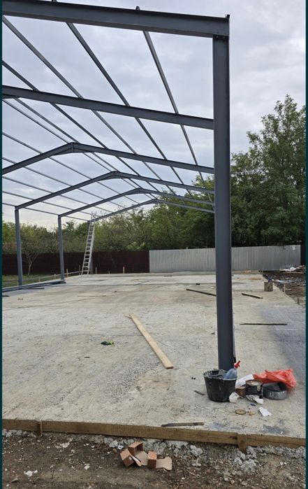 vând structură metalică din profil e pe 160 opt pentru deschiderea 30