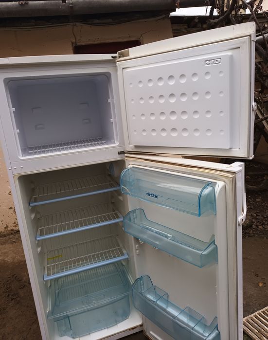 Combina/Frigider marca Artic, inaltime 1,70 cm