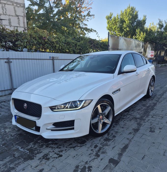 Jaguar XE Pachet R Sport 4x4 Automat