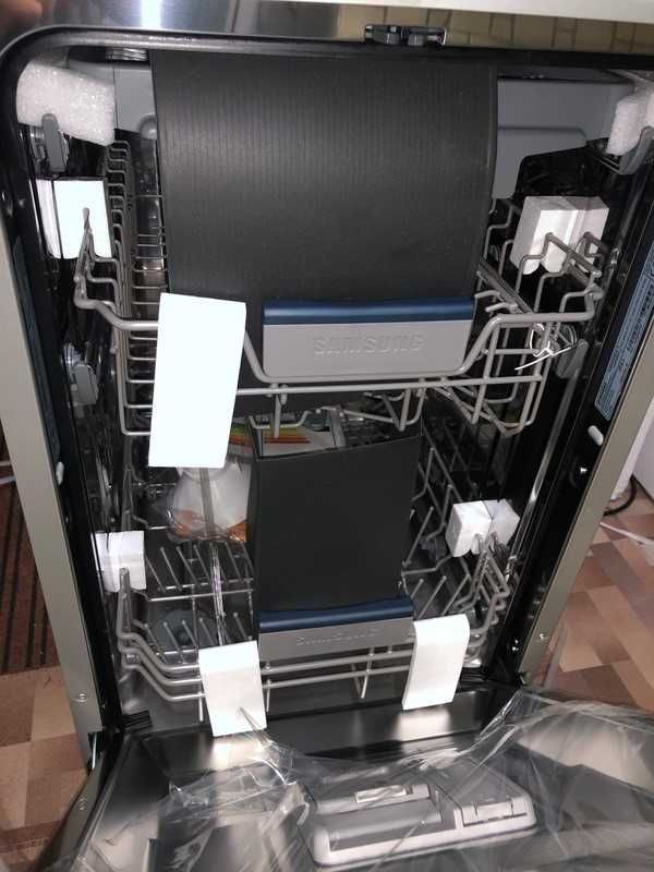 Посудомоечная машина SAMSUNG DW50R4050FSWT