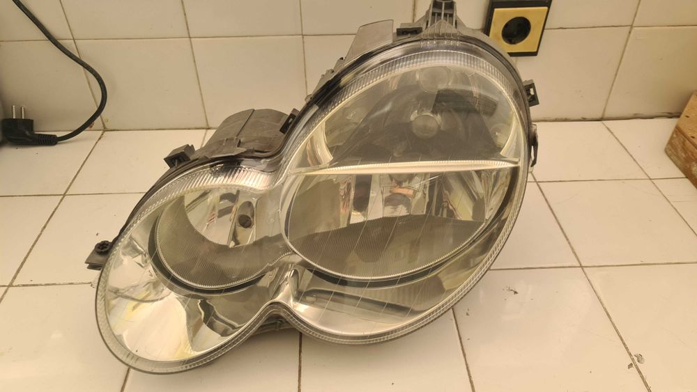 Фар за Mercedes W203 Sportcoupe