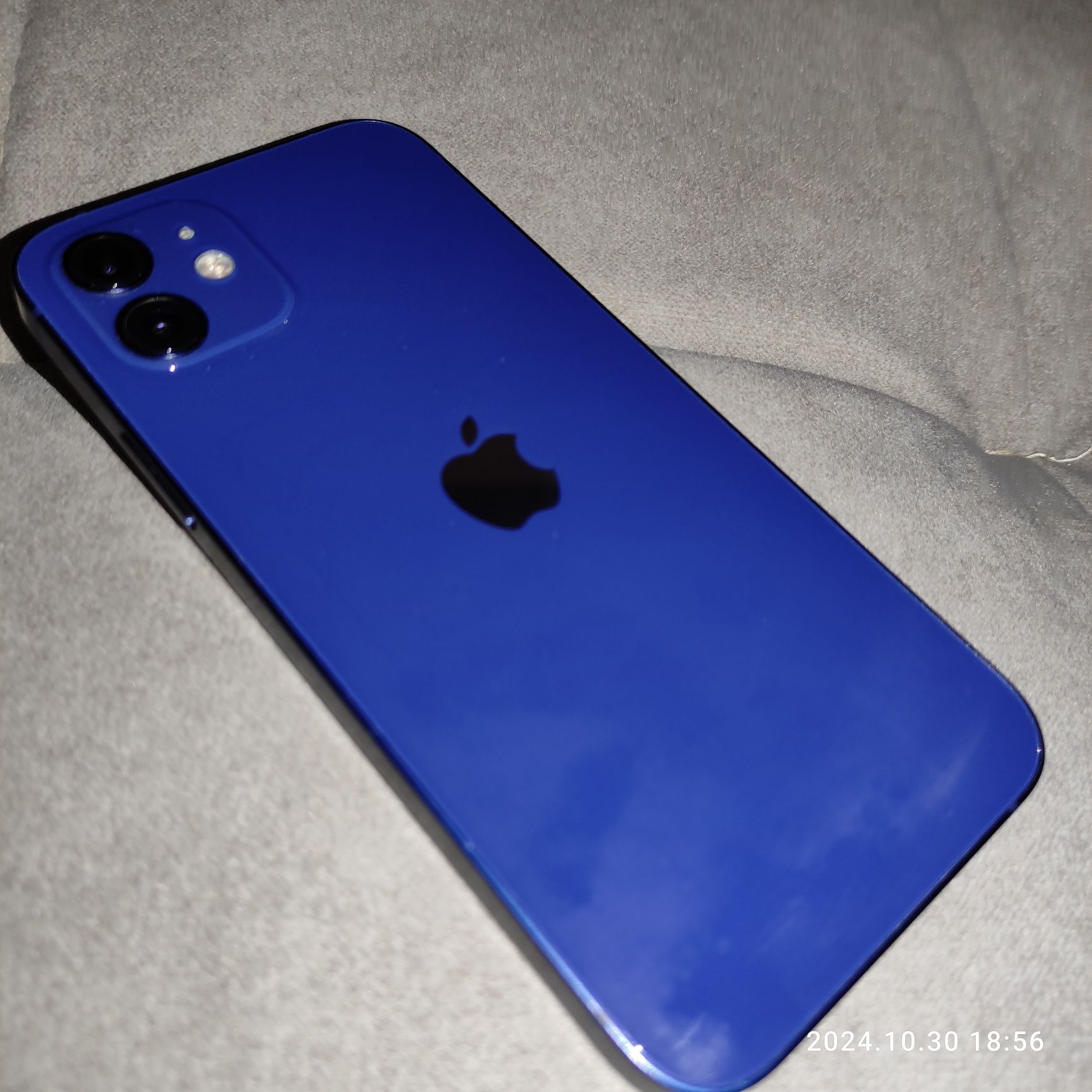 iphone 12, в хорошем состоянии