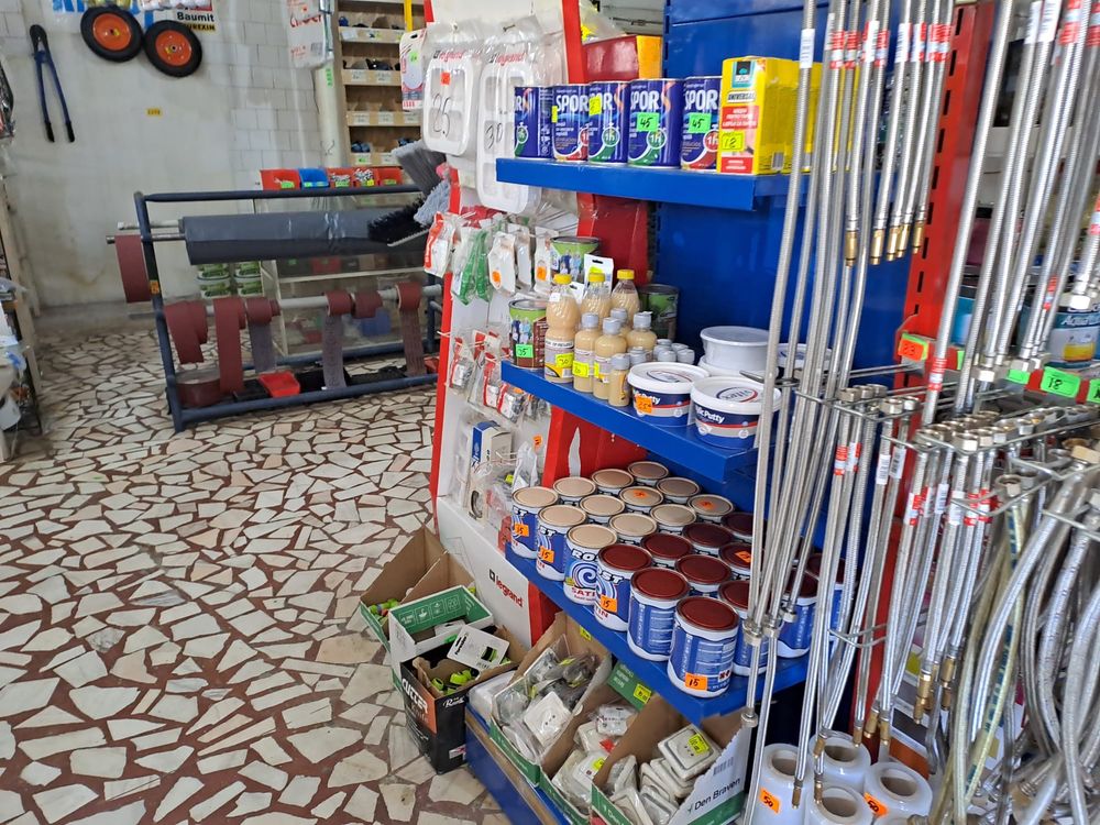 Cedez afacere - Magazin de materiale de constructii