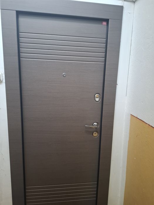 Apartament 2 camere de închiriat.