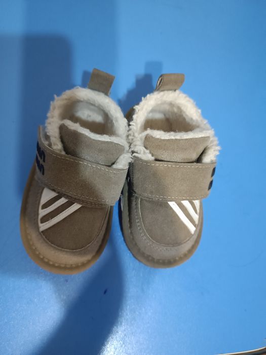 Продам зимние сапоги для мальчиков