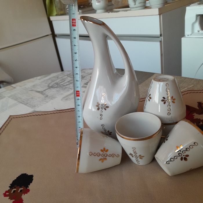 Порцеланов сервиз за топли напитки