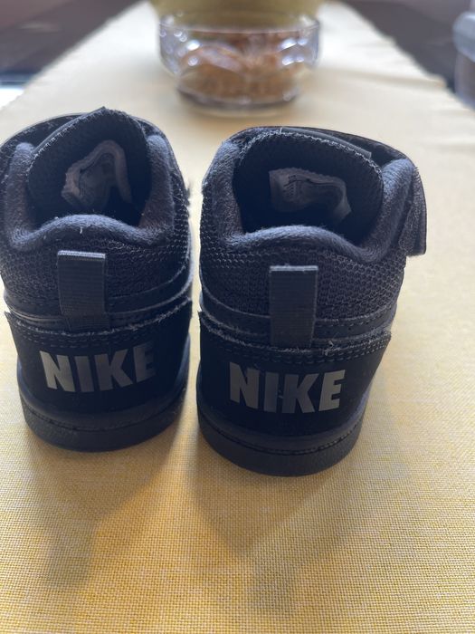 Зара 28 номер,кецове Converse 22 номер,Nike Court 22 р-р