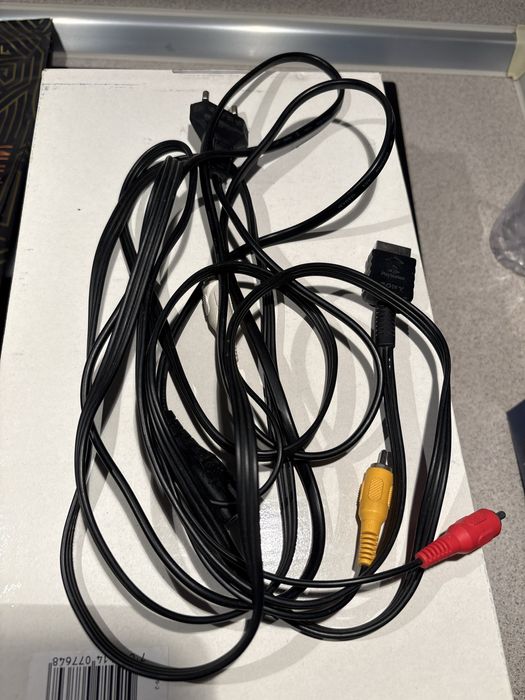 PS2 + PSP + 2 контролера за PS2 + 1 безжичен контролер за PS2 + 6 игри