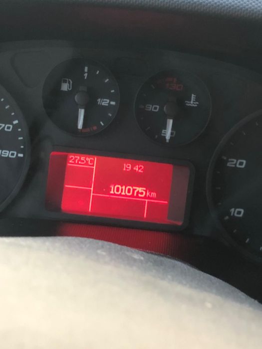 Iveco Daily 3,5T carosat cu frigider.105.000km