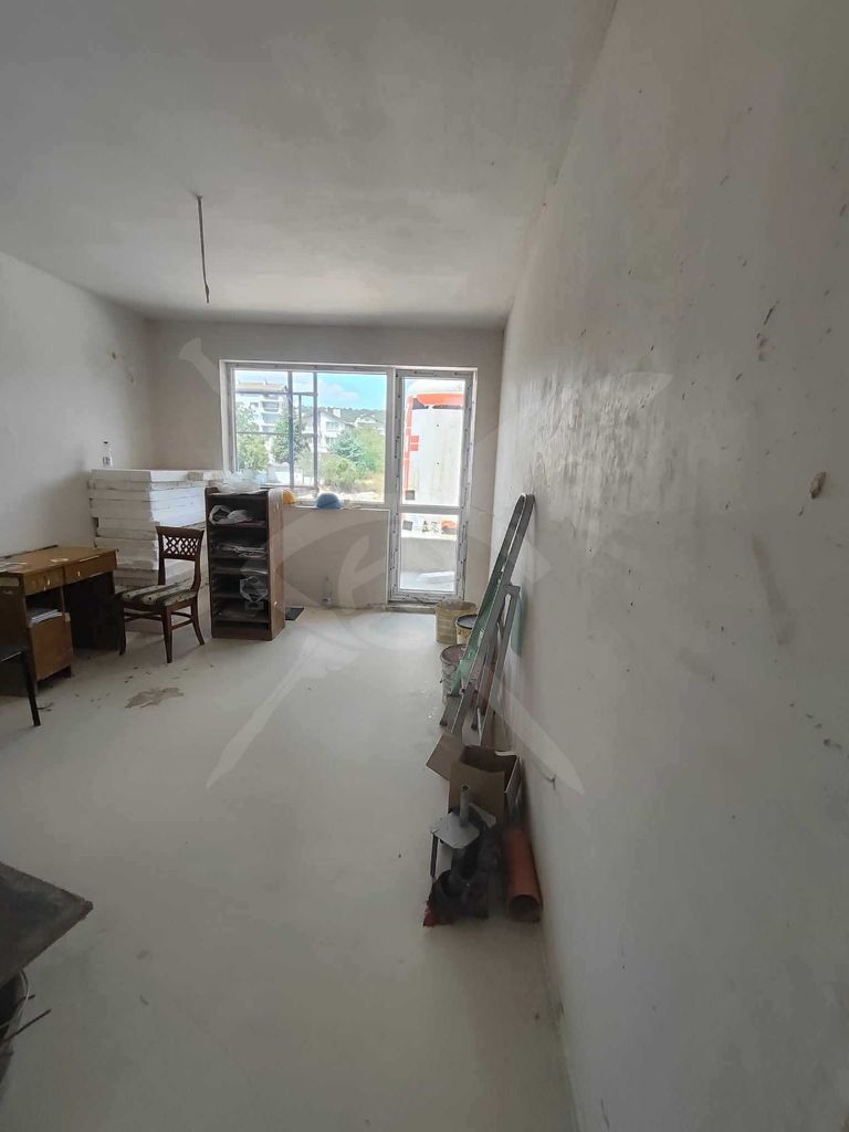 Продава се Двустаен апартамент в Варна, Виница - 51 кв.м за 1275 €/кв.м - Снимка #1