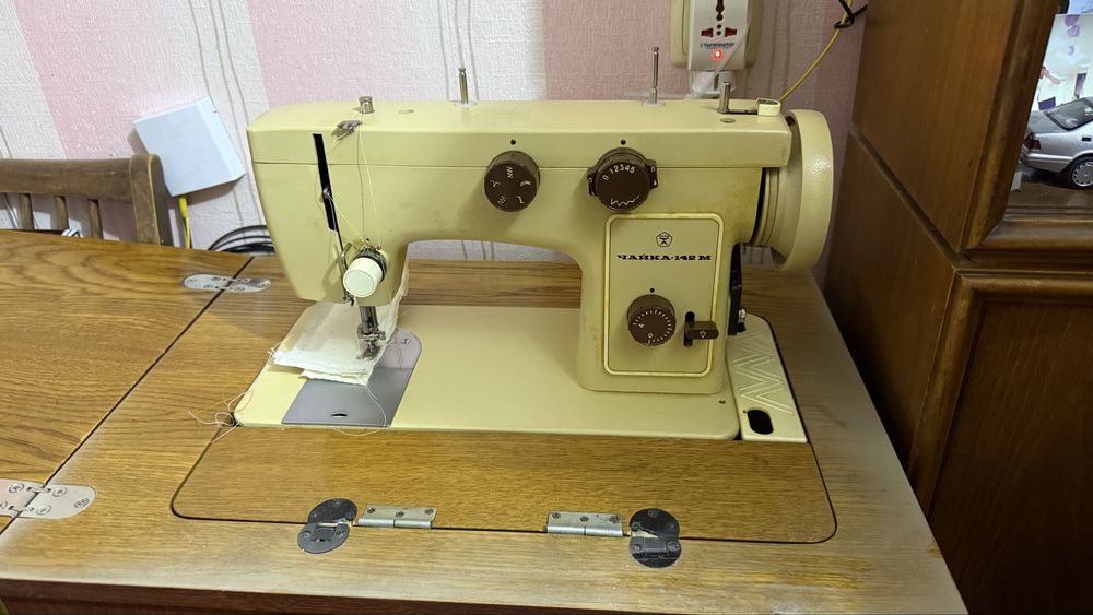 Швейная машинка чайка