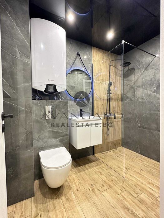 Продава се Двустаен апартамент в Пловдив, Център - 72 кв.м за 1806 €/кв.м - Снимка #4