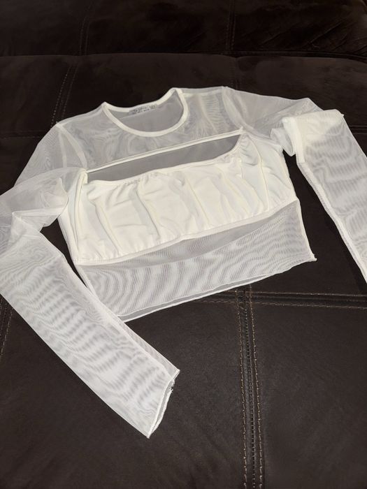 Прозрачна блуза с мрежест гръб и ръкави – елегантна и секси