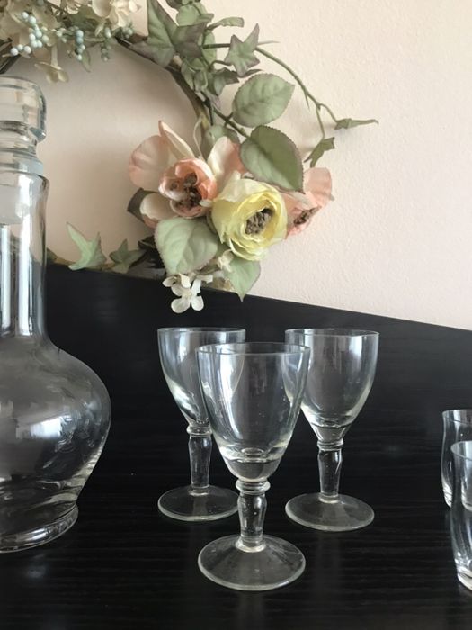 Чашки и шише, сувенири за подарък