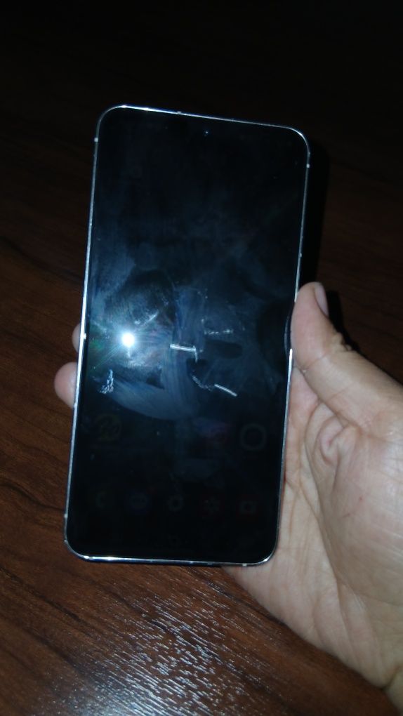Samsung 23 holati ideal