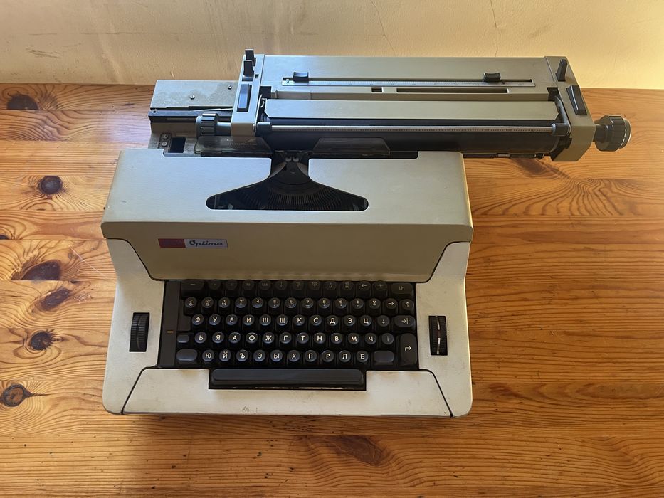 Ретро пишеща машина