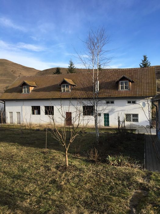 Spatiu comercial/Depozit/Hală cu Casa de locuit
