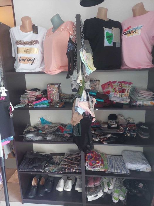 Продавам чисто нови шкафове.скринове за МАГАЗИН. СПЕШНО