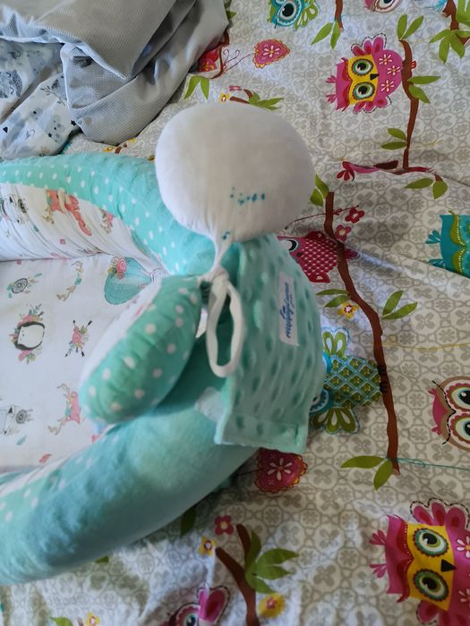 Babynest cu perinuta si arcada de jucarii