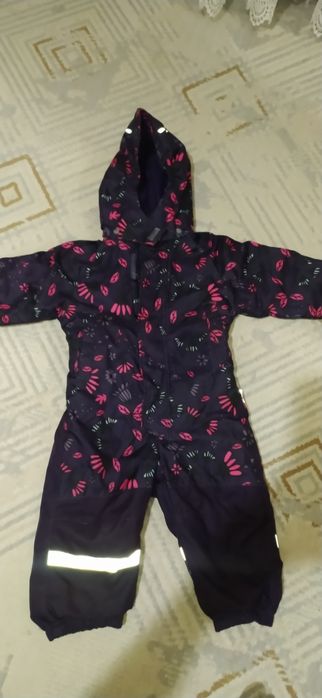 Продам детский комбинезон для девочки