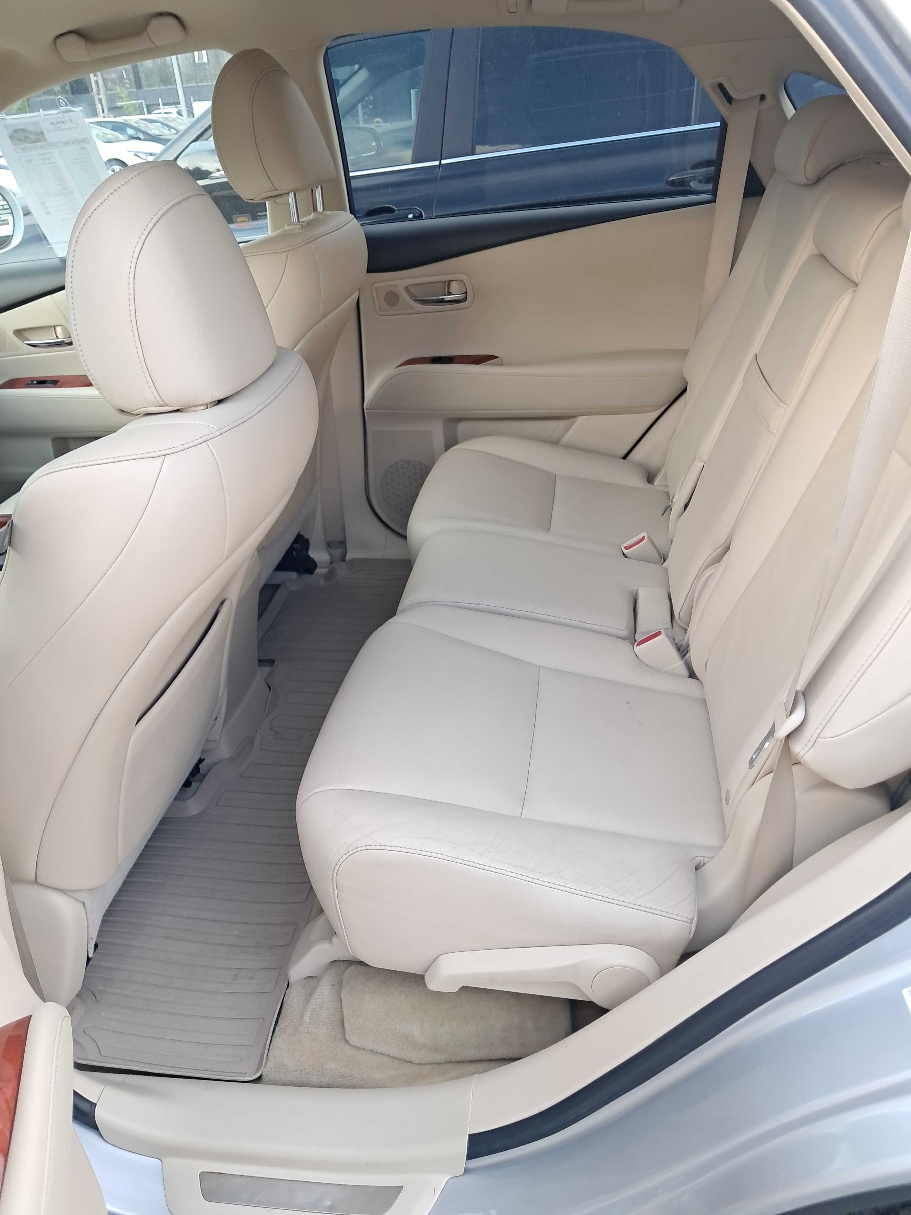 Lexus RX450H 2011 pe firma TVA deductibil