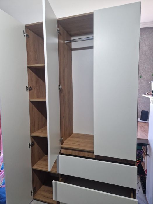 Шкаф в идеальном состоянии!