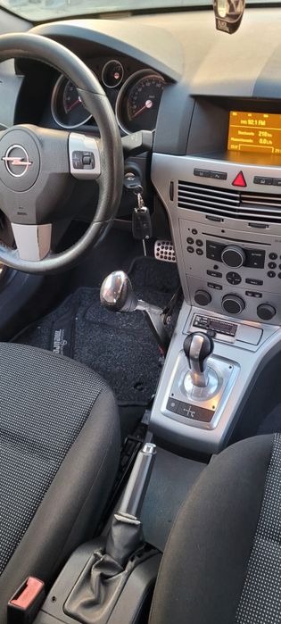 Opel Astra H,1,6 benzină+GPL,adaptat pentru handicap locomotor