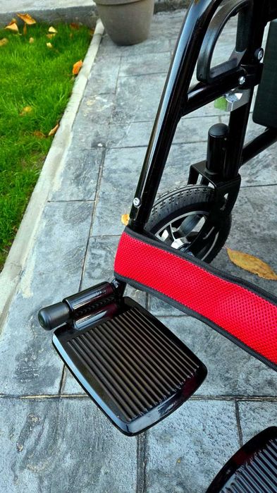 Scaun cu rotile electric pliabil aproape nou Jetty JT-099.