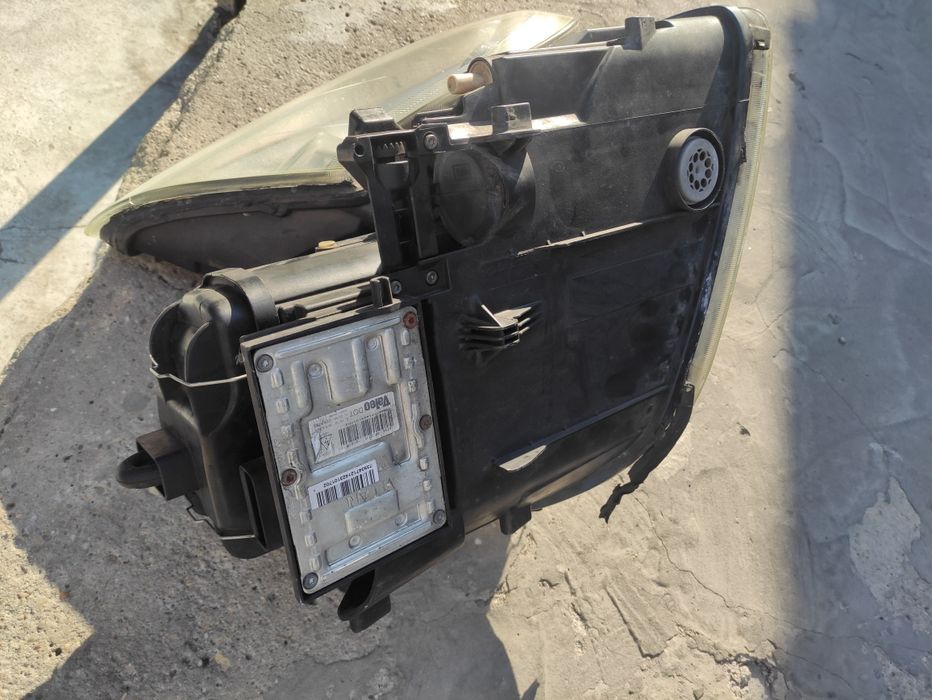 Порше Каиен фарове.