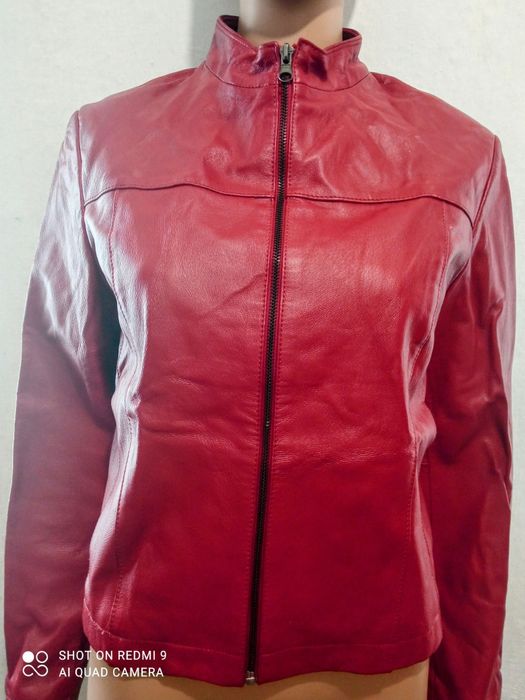 GEACĂ de damă,din piele naturală.Originala de la SHE. Made in ITALY.