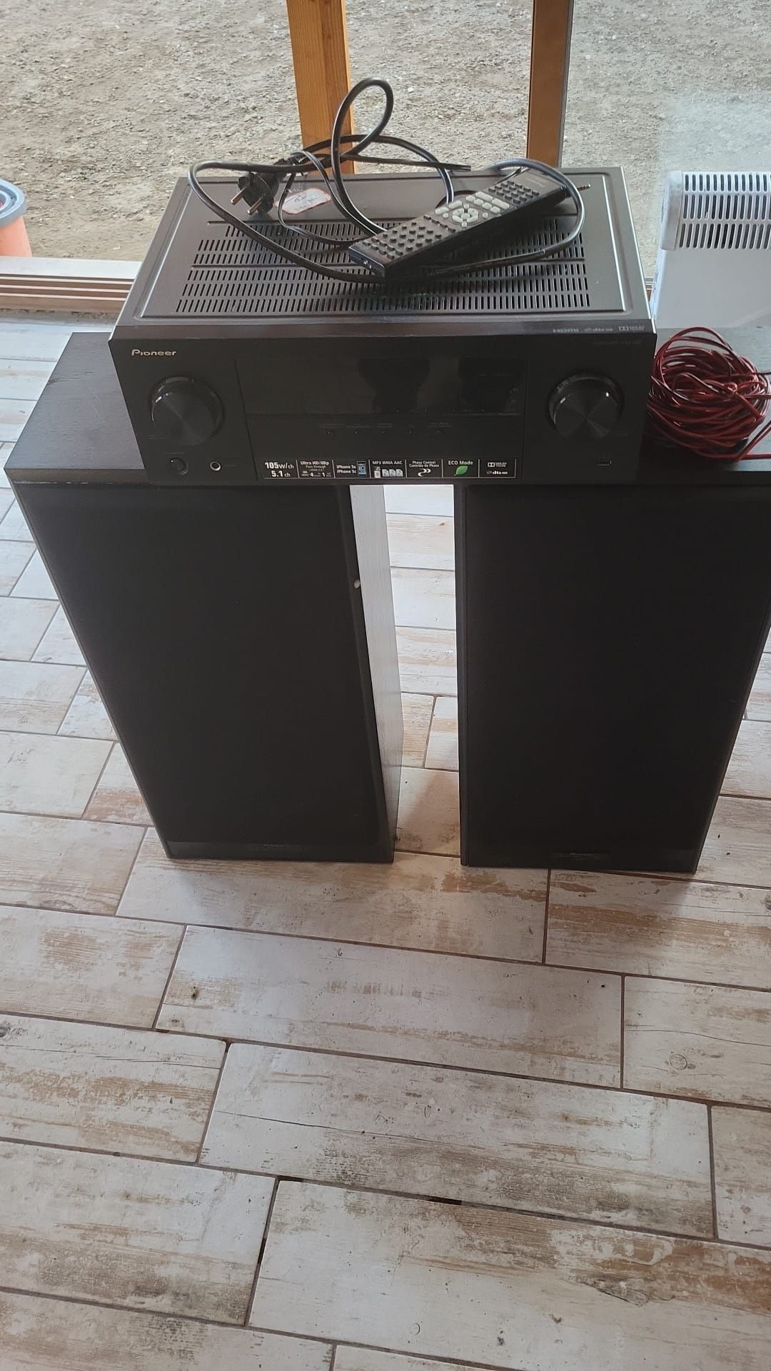Vând receiver PIONEER+2 BOXE