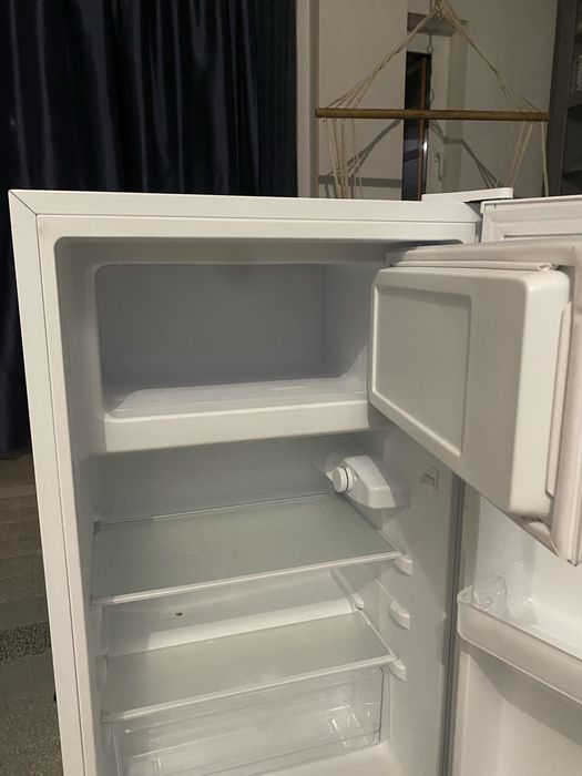 Frigider folosit doar o lună