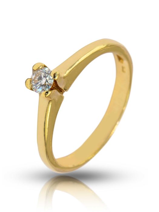 Vand 6 inele cu diamante, din aur de 18 K