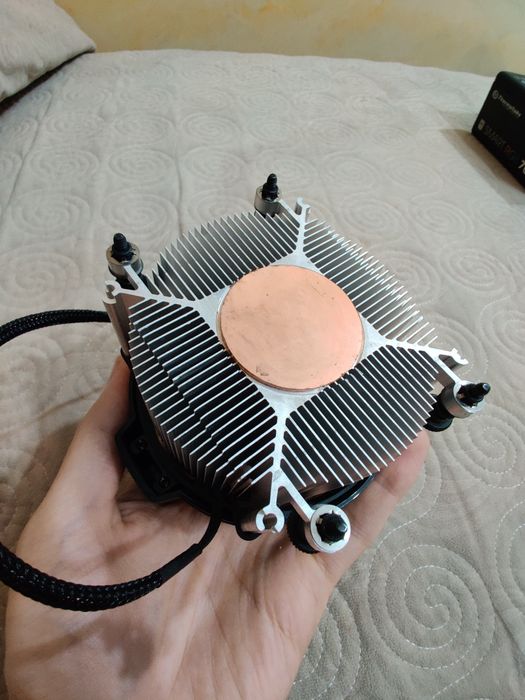 Cooler AMD pentru seria 1000